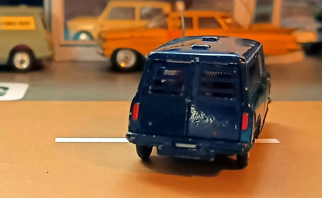 448 Police Mini Van