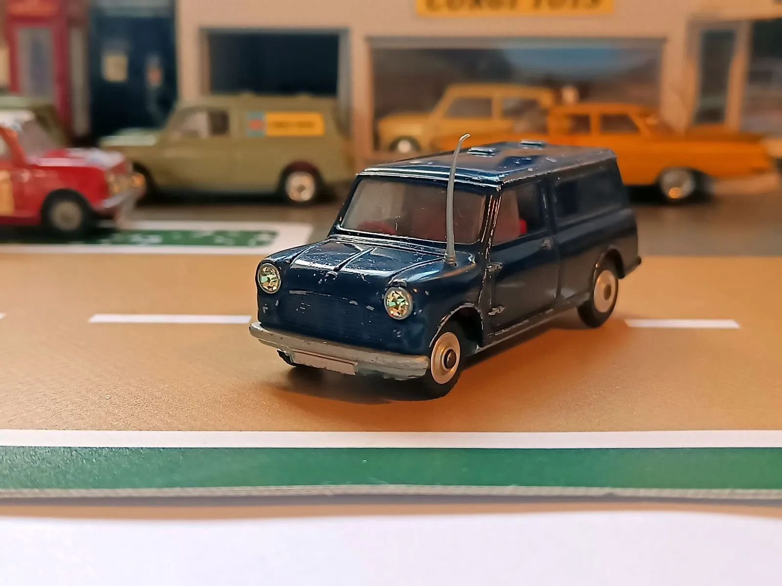 448 Police Mini Van